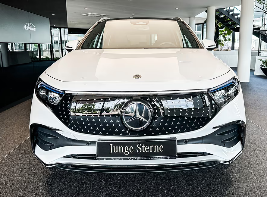 Mercedes EQA300 AMG Line 4Matic 5d