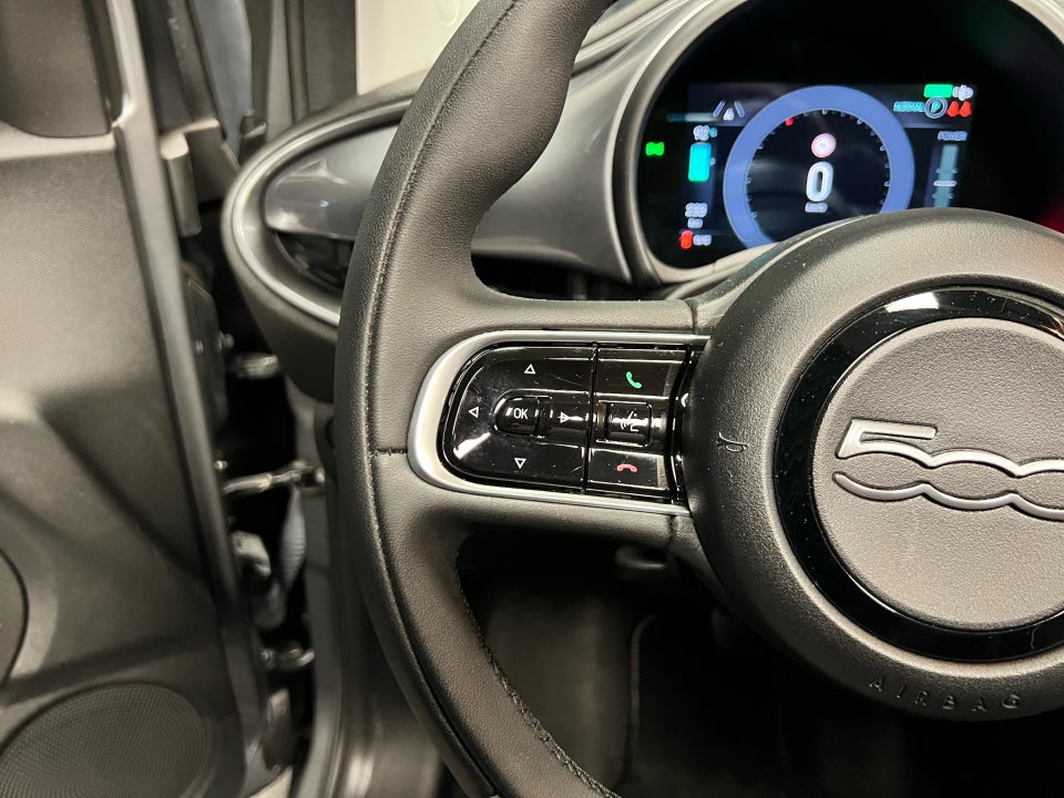 Fiat 500e 42 Icon Cabrio 2d