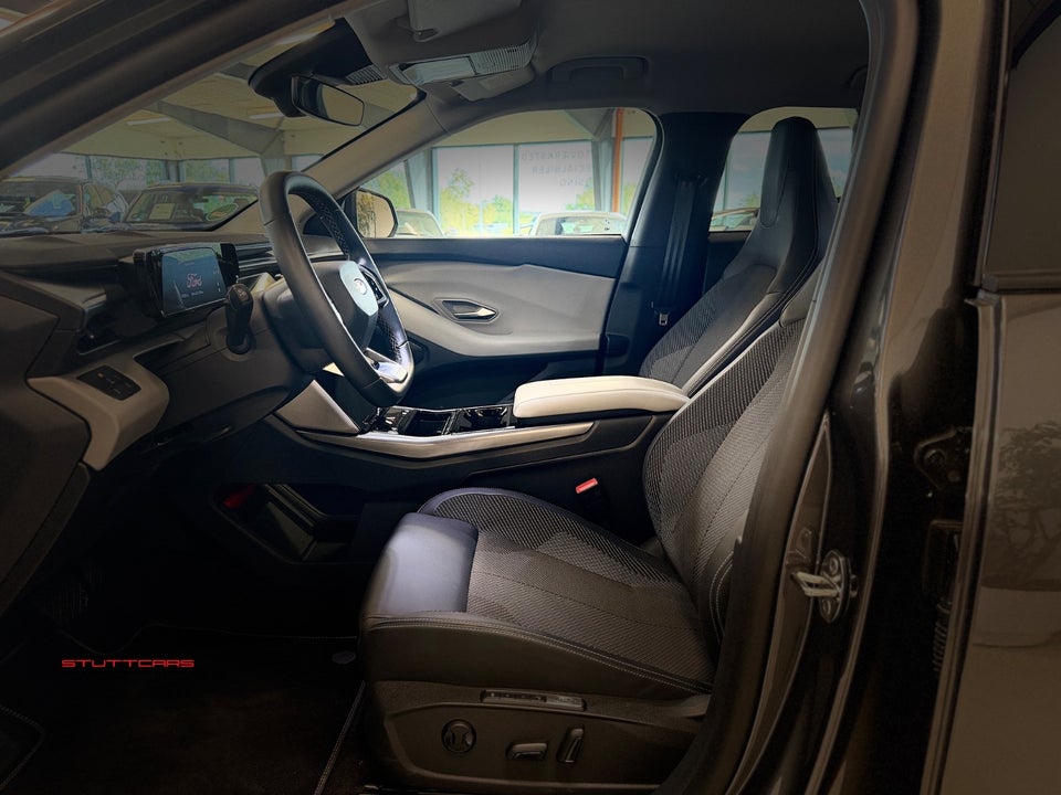 Ford Explorer 77 Select Extended Range 5d