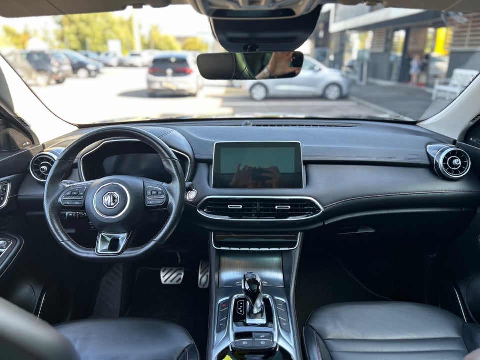 MG EHS 1,5 PHEV Luxury 5d