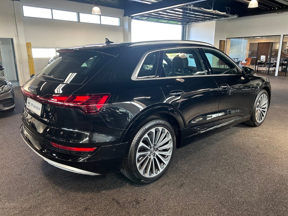 Audi e-tron 55 S-line quattro 5d