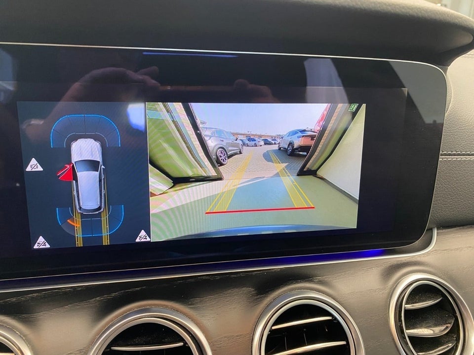 Mercedes E300 de 2,0 AMG Line stc. aut. 4Matic 5d