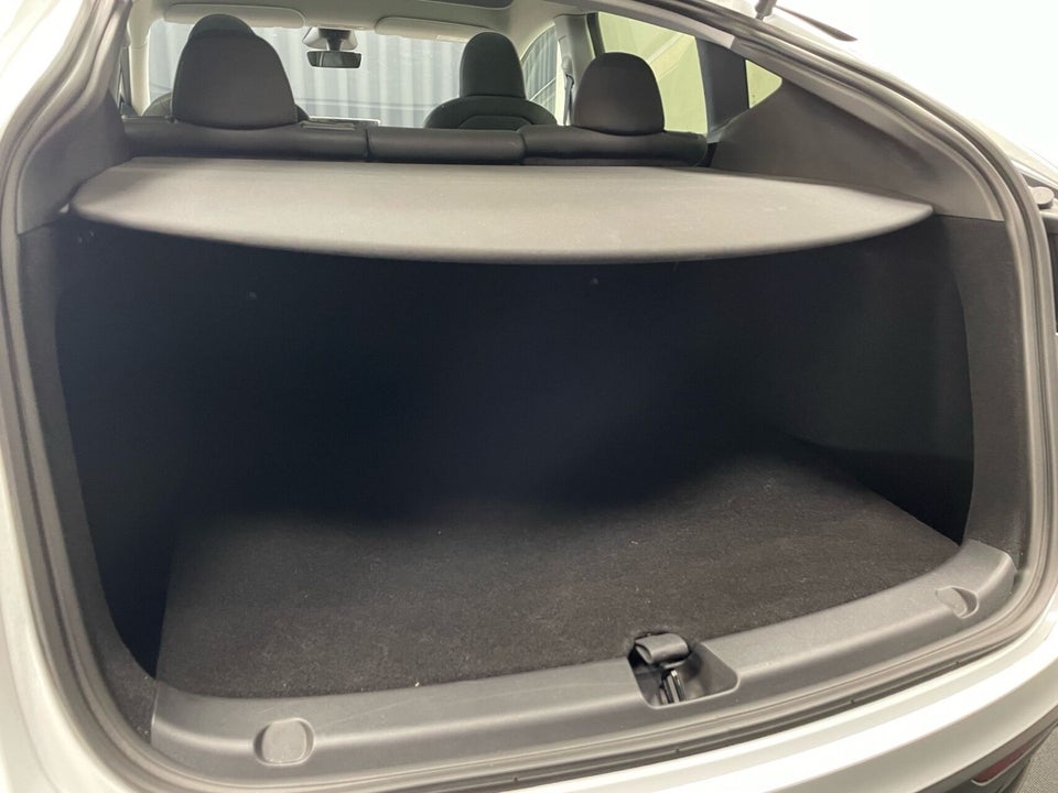 Tesla Model Y Long Range RWD 5d
