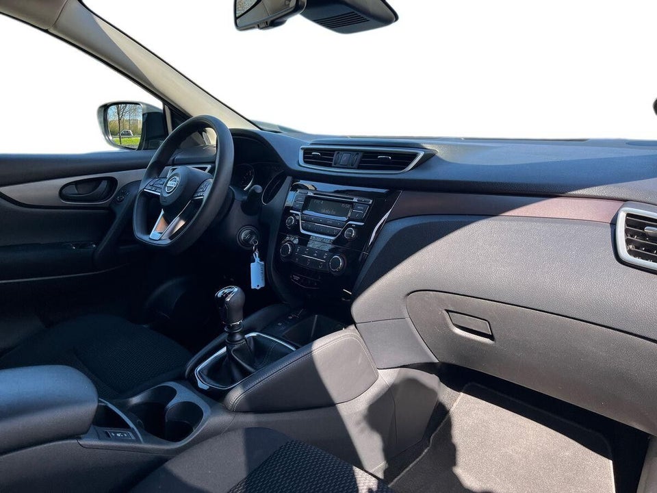 Nissan Qashqai 1,3 Dig-T 140 Visia 5d