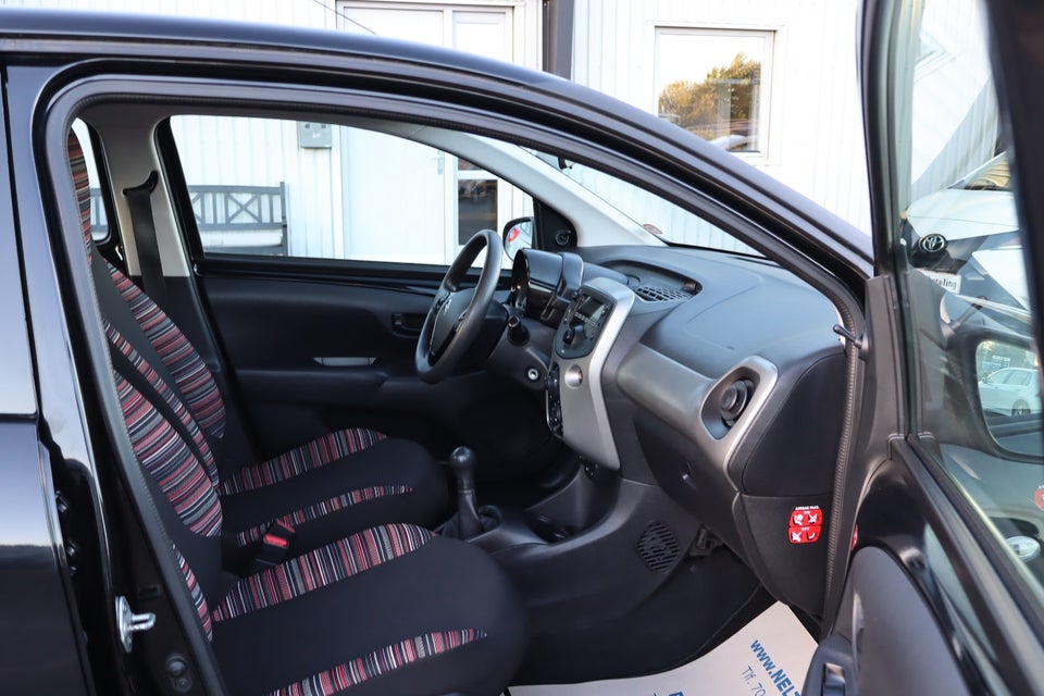 Citroën C1 1,0 e-VTi Shine 5d