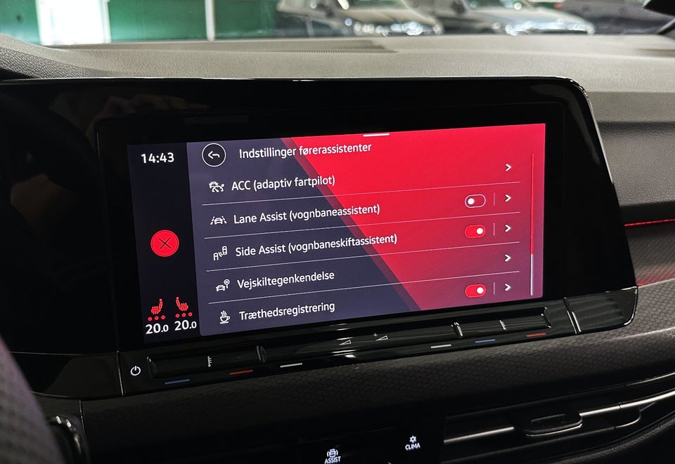 VW Golf VIII 2,0 GTi DSG 5d