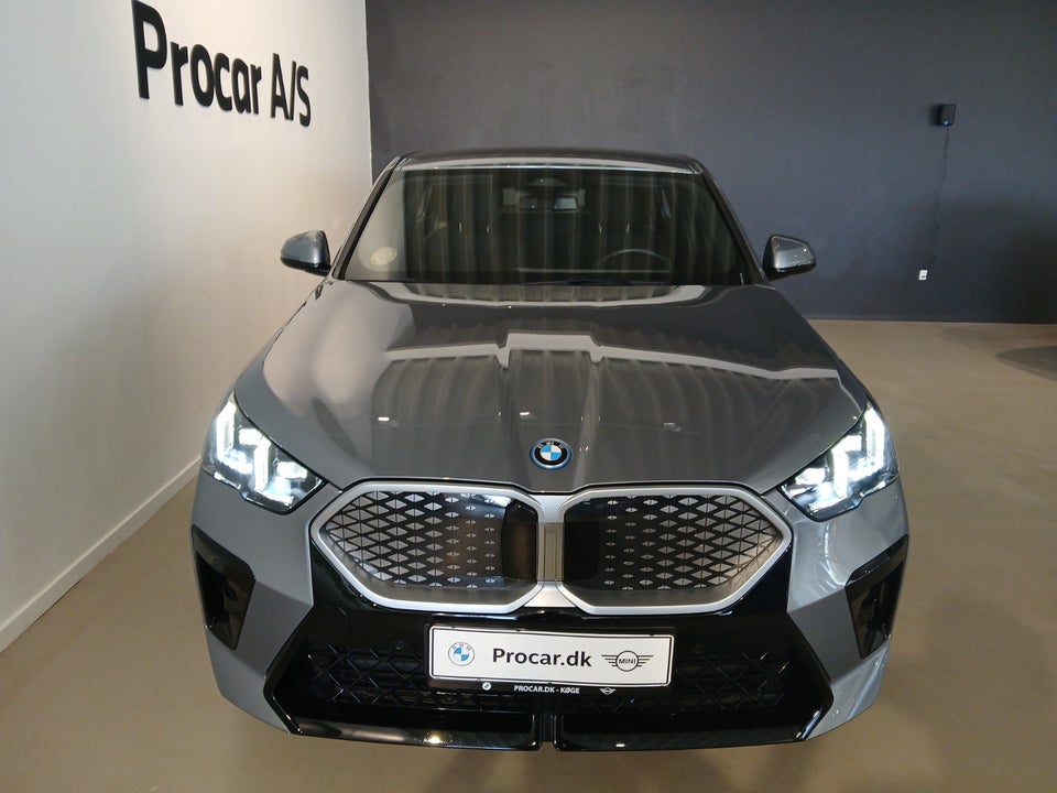 BMW iX2 eDrive20 M-Sport 5d