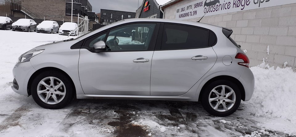 Peugeot 208 1,6 BlueHDi 100 Active 5d