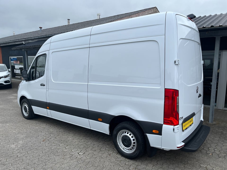 Mercedes Sprinter 214 2,2 CDi A2 Kassevogn aut. FWD