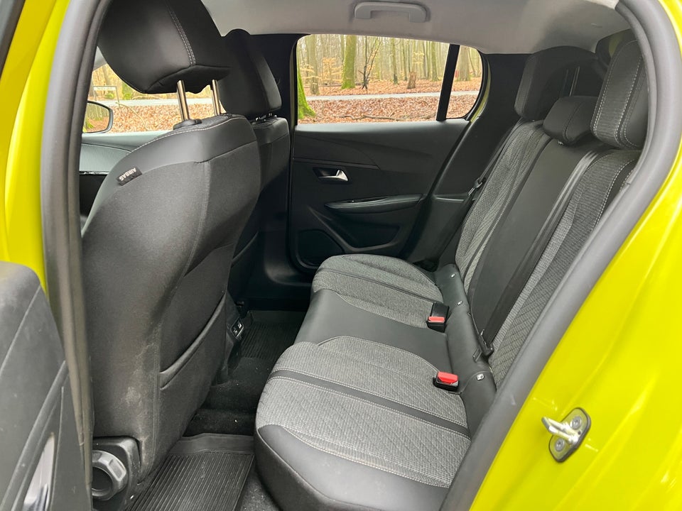 Peugeot 208 1,2 PureTech 100 Allure+ 5d