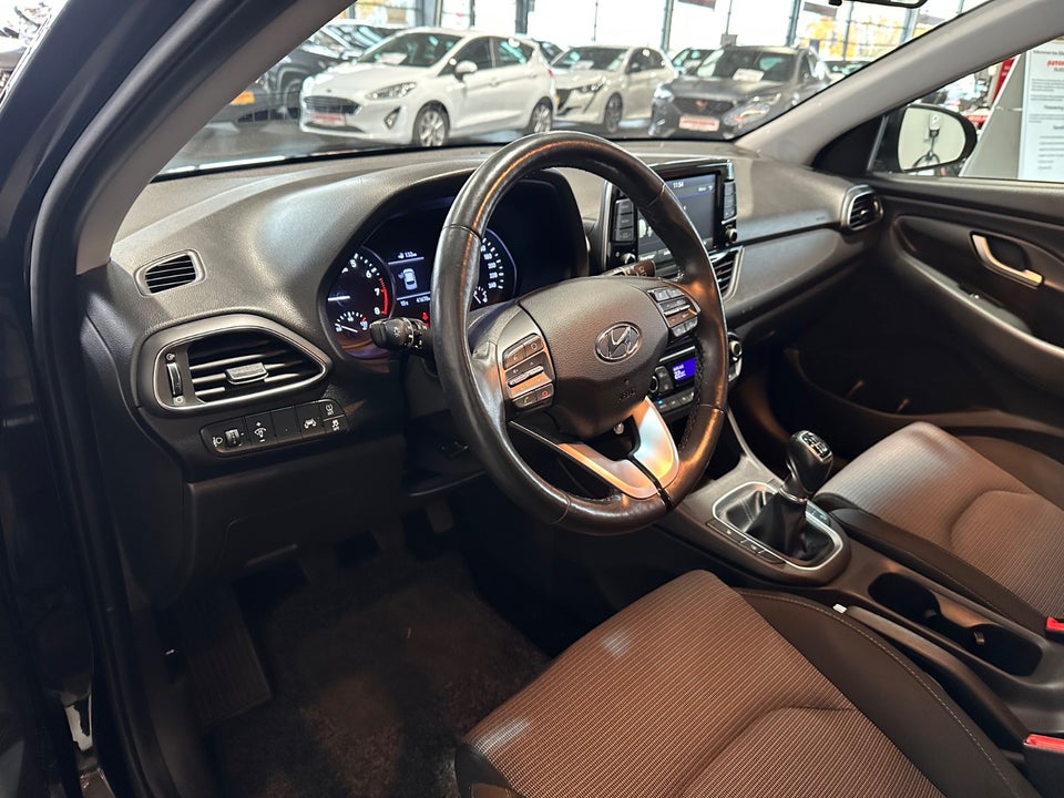 Hyundai i30 1,0 T-GDi Life Komfort stc. Van 5d