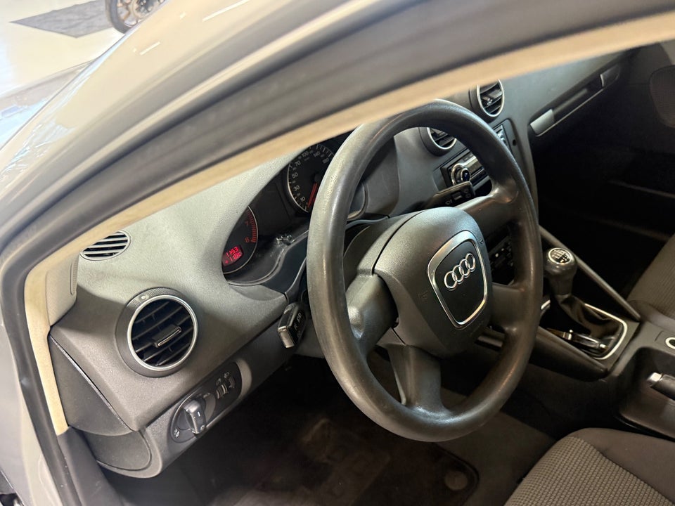 Audi A3 1,6 Ambition Sportback 5d