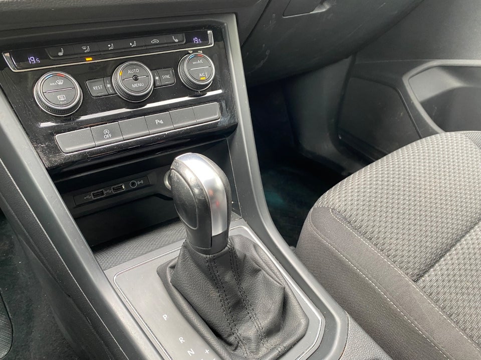 VW Touran 2,0 TDi 115 Comfortline DSG Van 5d