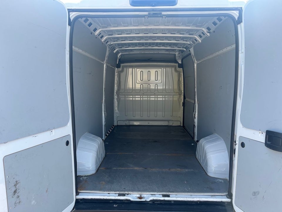 Fiat Ducato 35 2,2 MJT 140 Kassevogn L3H2 aut.