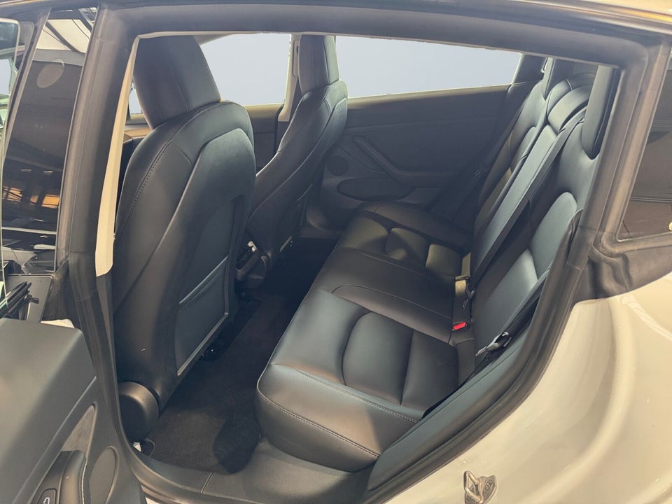 Tesla Model 3 Long Range AWD 4d