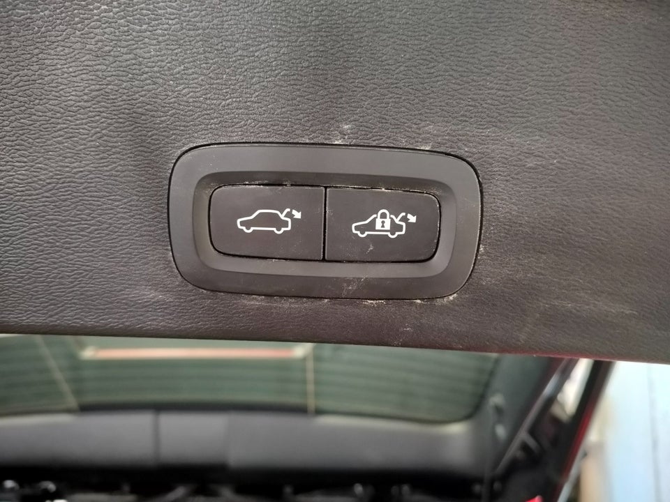 Volvo XC40 P6 ReCharge Core 5d