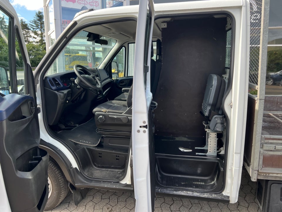 Iveco Daily 2,3 35C16 Mandskabsvogn 4d