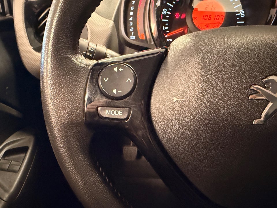 Peugeot 108 1,0 e-VTi 72 Allure+ 5d