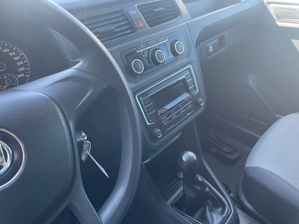 VW Caddy 2,0 TDi 102 BMT Van 4d
