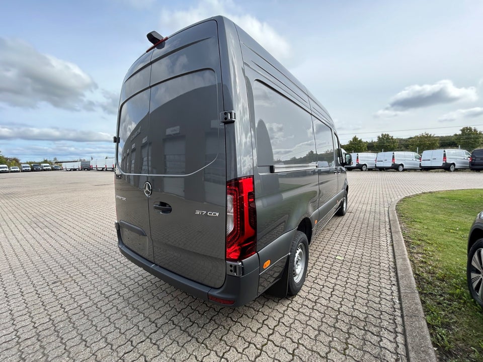 Mercedes Sprinter 317 2,0 CDi A2 Kassevogn aut. RWD