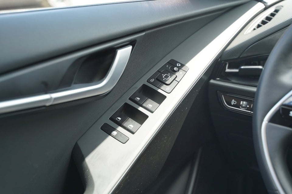 Kia Niro 64 EV Prestige 5d