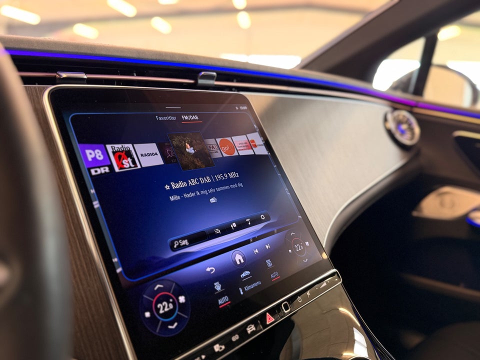 Mercedes EQE350 AMG Line Premium Plus 4d