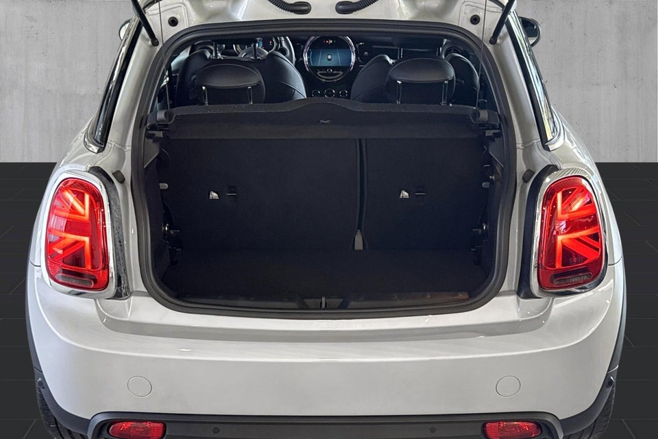 MINI Cooper SE Classic Trim 3d