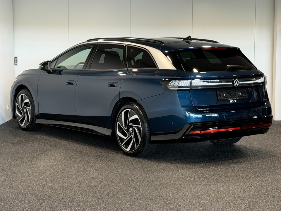 VW ID.7 77 Pro Tourer 5d
