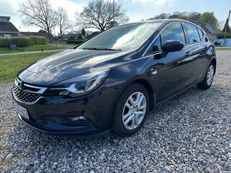 Opel Astra 1,6 T 200 Dynamic 5d