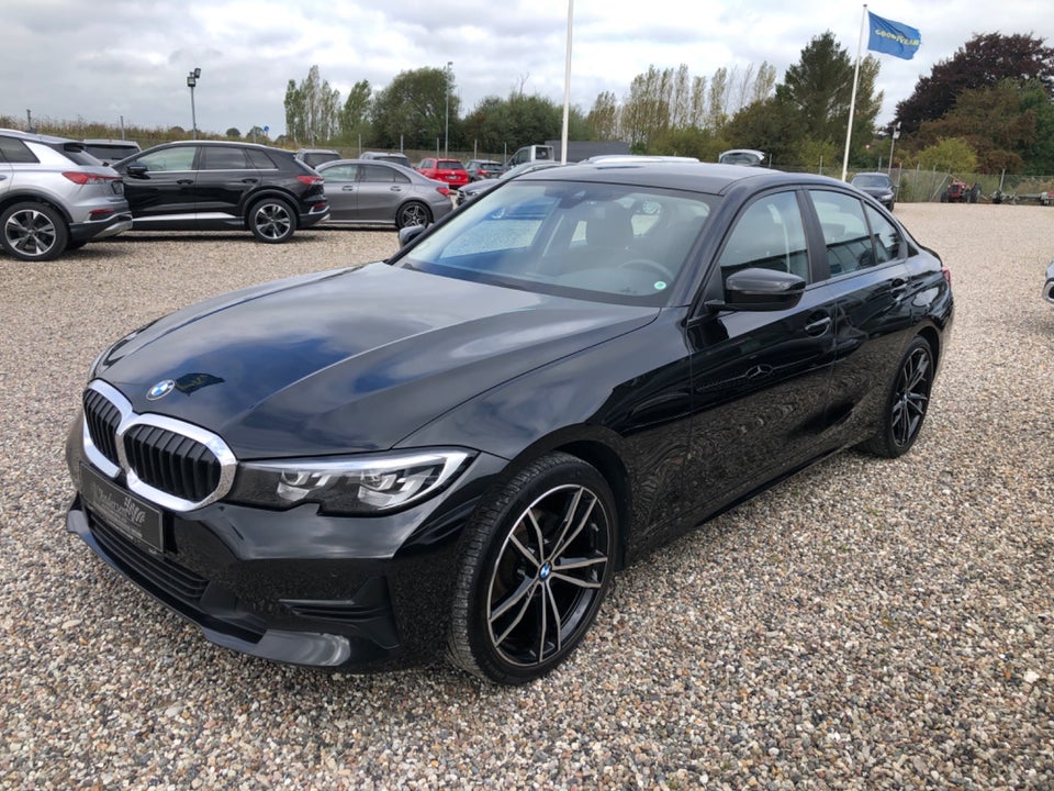 BMW 320i 2,0 Connected aut. 4d