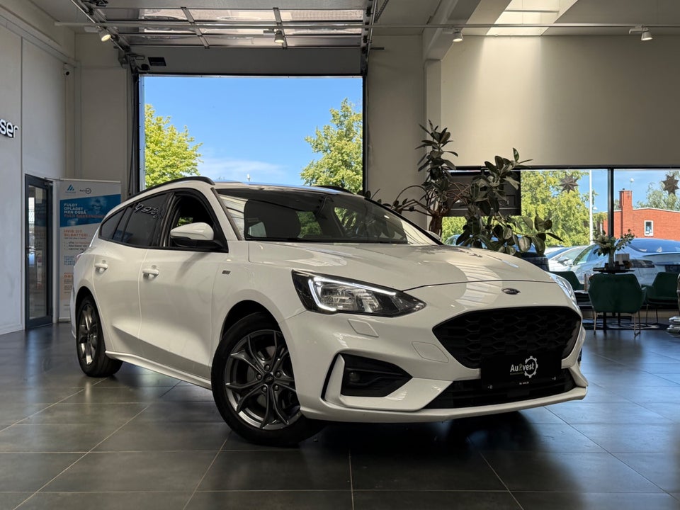 Ford Focus 1,0 EcoBoost mHEV ST-Line stc. 5d