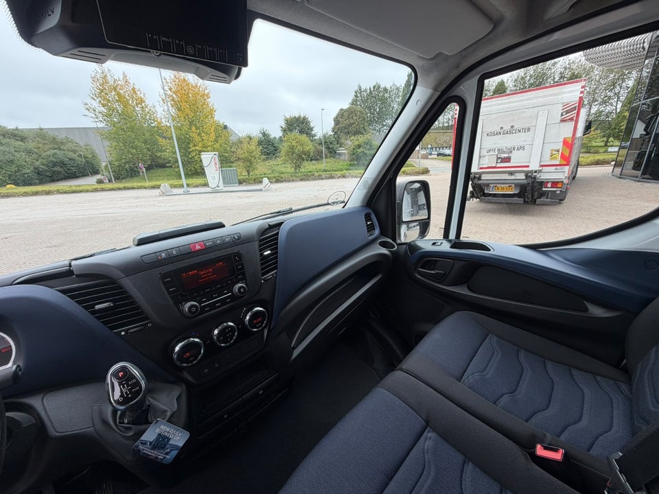 Iveco Daily 2,3 35S16 16m³ Van AG8