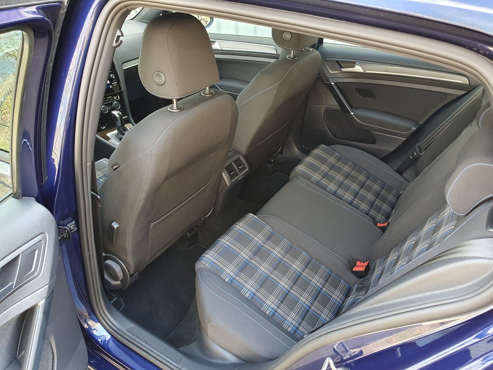 VW Golf VII 1,4 GTE DSG 5d