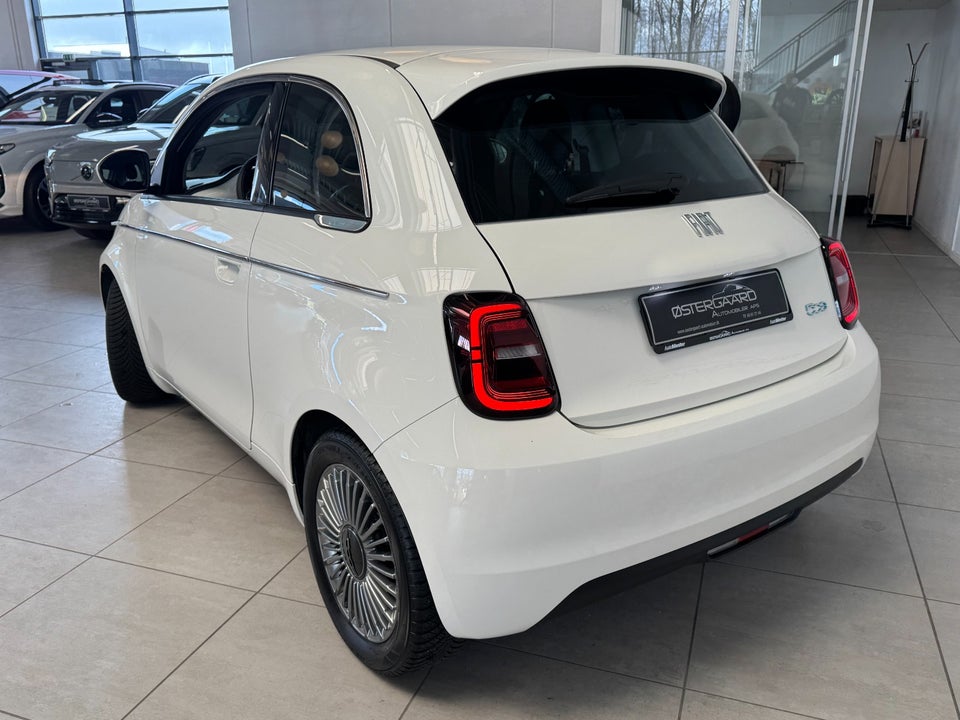 Fiat 500e 42 Icon 3d