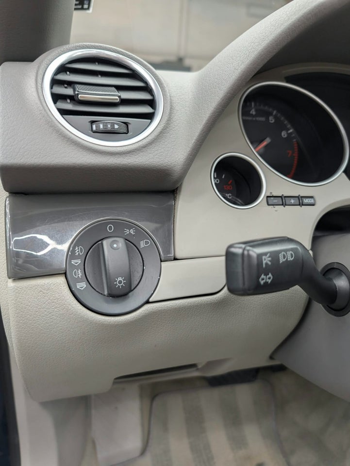Audi A4 2,4 V6 Cabriolet Multitr. 2d