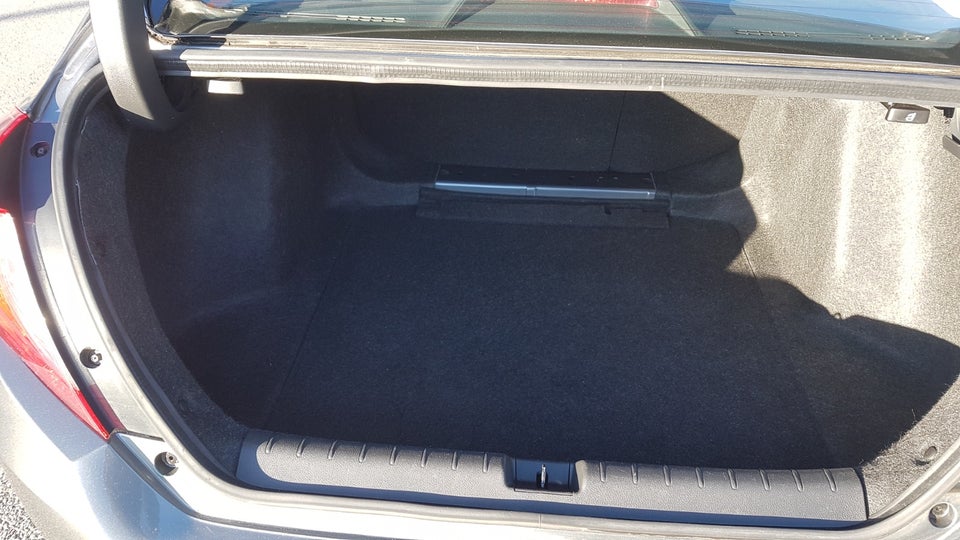 Honda Civic 1,5 VTEC Turbo Elegance CVT 4d