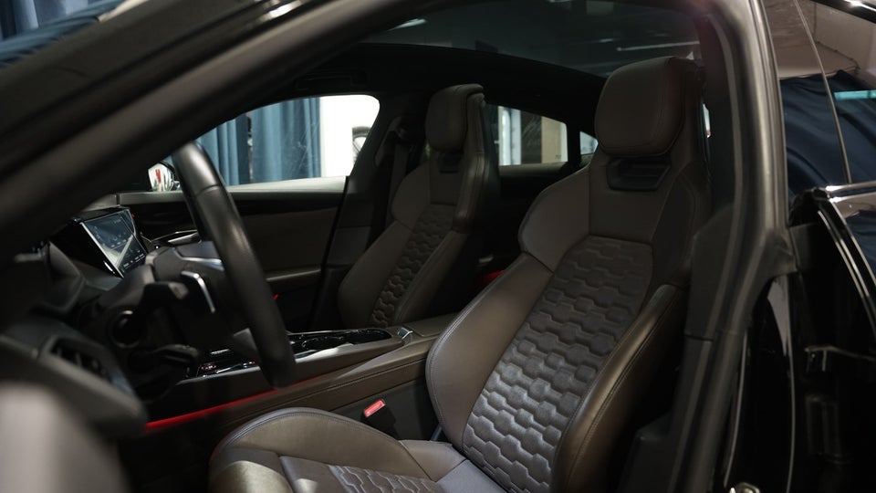 Audi e-tron GT quattro 4d