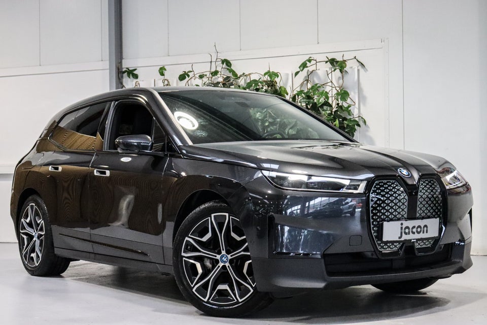 BMW iX xDrive40 5d