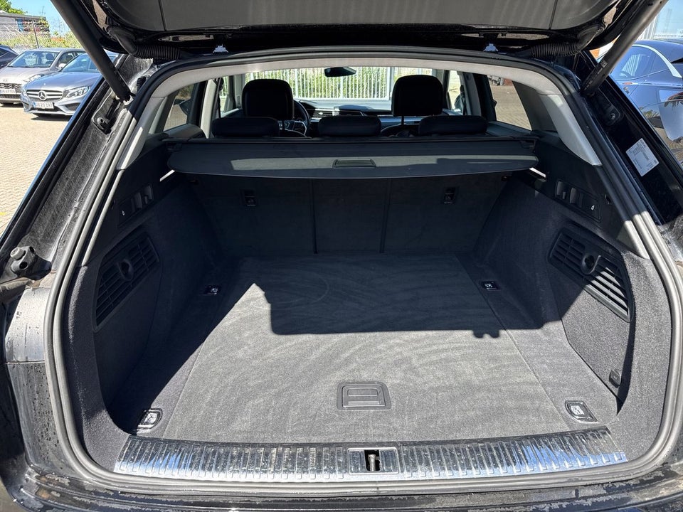 Audi e-tron 50 quattro 5d