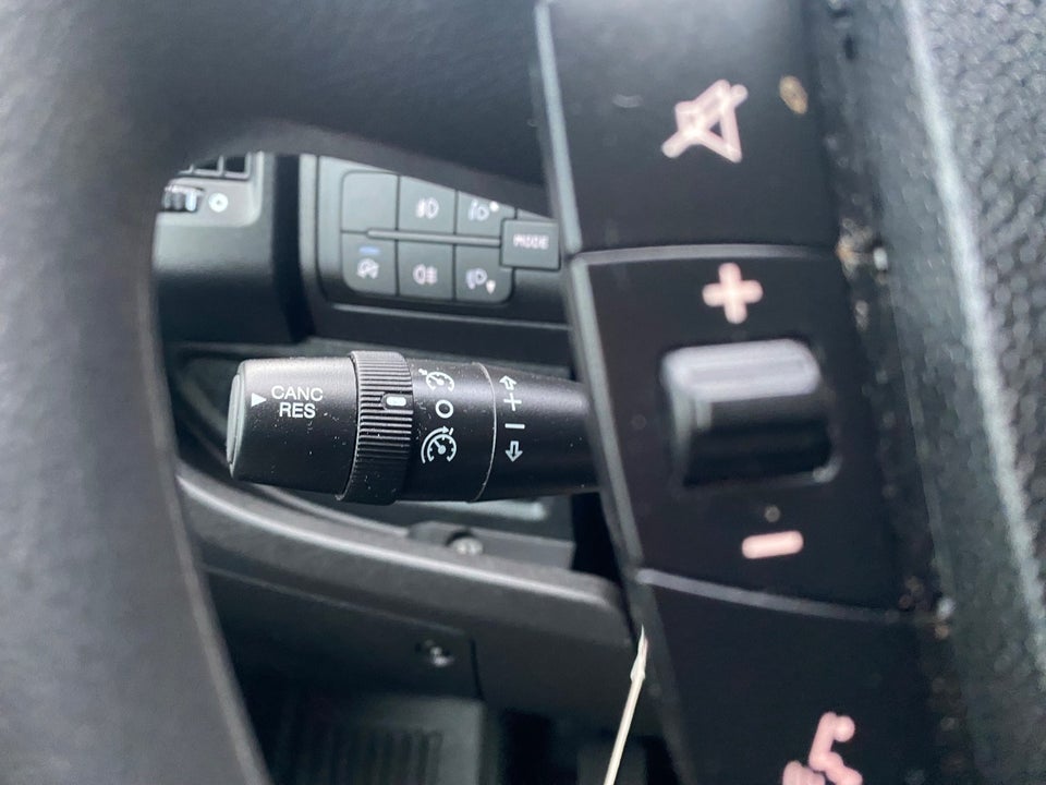 Peugeot Boxer 335 2,2 BlueHDi 140 L2H2 Premium