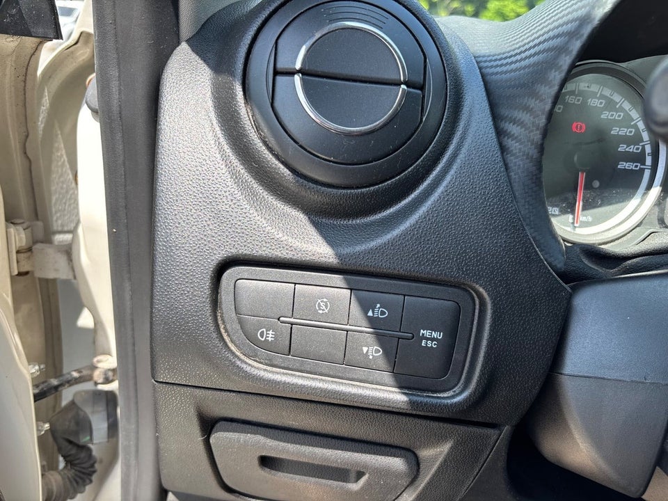 Alfa Romeo MiTo 1,3 JTDm 85 Distinctive 3d