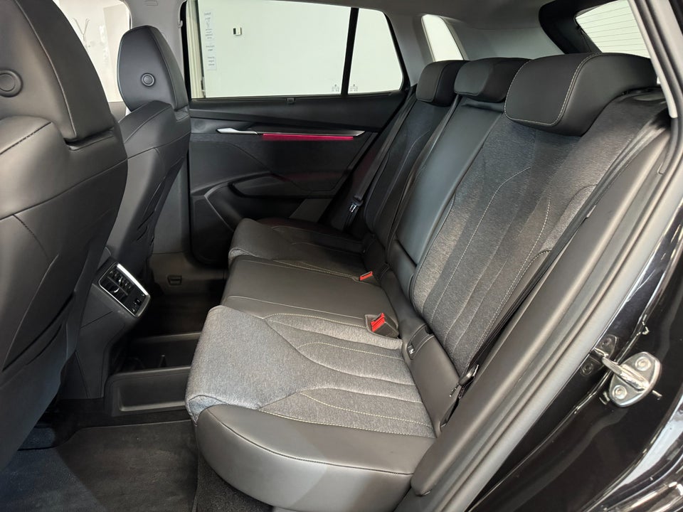 Skoda Elroq 85 iV Loft 5d