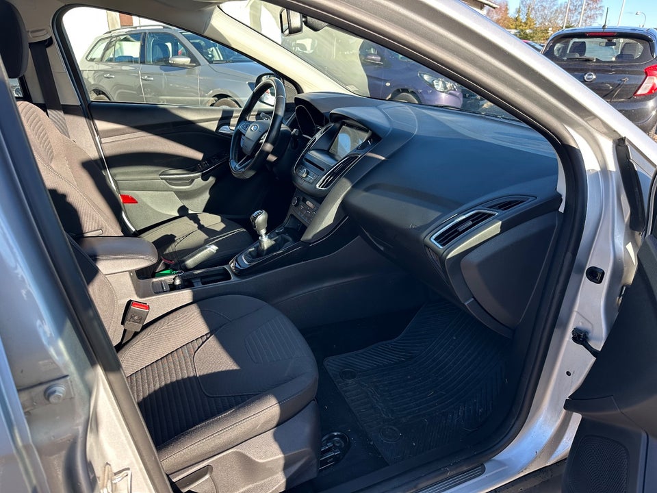 Ford Focus 1,0 SCTi 125 Titanium Fun stc. 5d