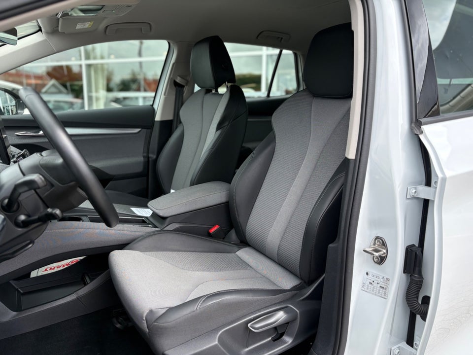 Skoda Enyaq 60 iV Loft 5d