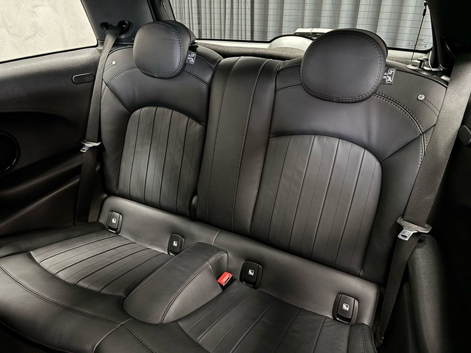 MINI Cooper SE Maximise 3d