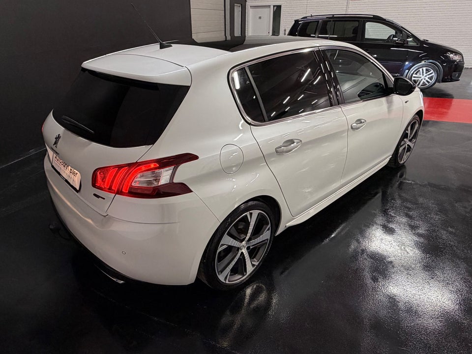 Peugeot 308 1,6 e-THP 205 GT 5d