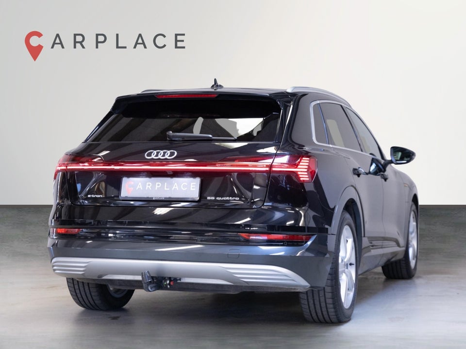 Audi e-tron 55 quattro 5d