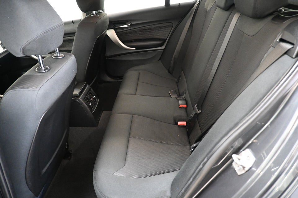 BMW 120d 2,0 Connected aut. 5d