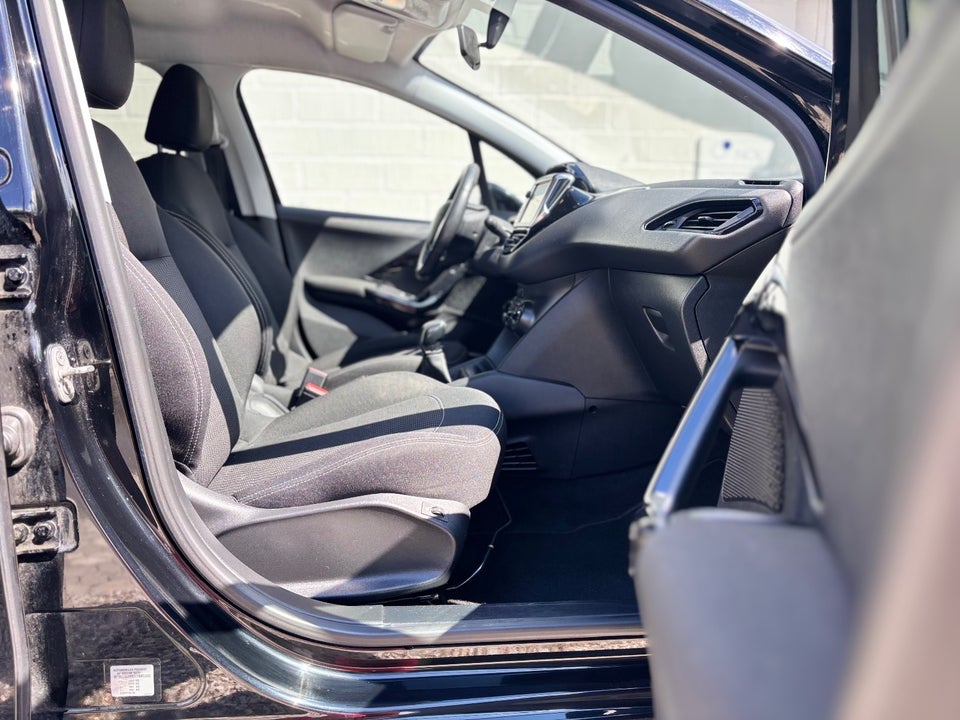 Peugeot 208 1,6 BlueHDi 100 Active 5d