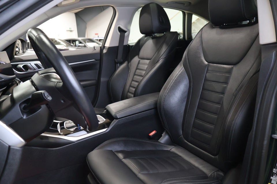 BMW i4 eDrive40 Charged 5d